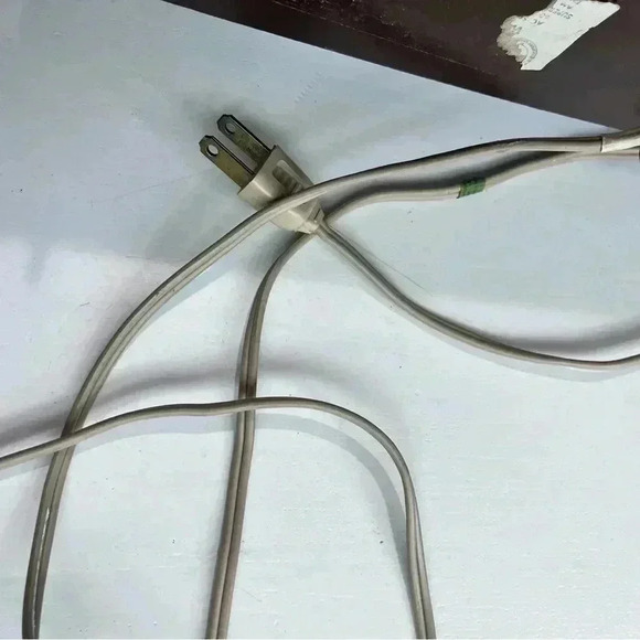 Vintage General‎ Electric T285C Nutmeg Desktop AM/FM Radio Works MCM Style - Picture 7 of 10